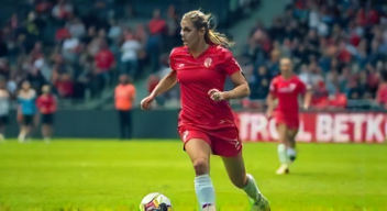 Was sind die Herausforderungen für Frauen im Fußball? (10/10)